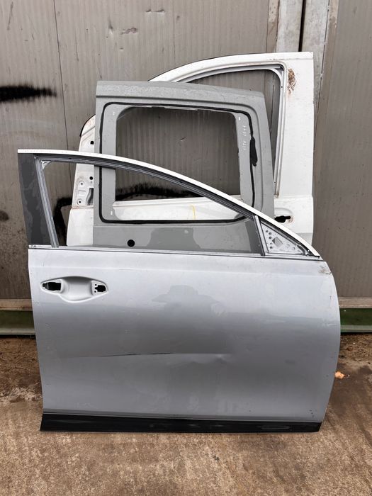 Предна дясна врата • Kia XCeed (2018–2024)