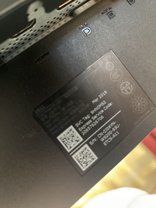 Dell UltraSharp U2717D – 27″ QHD IPS монитор