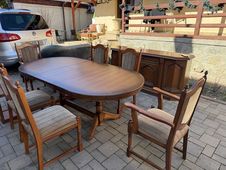 Vând masă lemn masiv 12 persoane cu 6 scaune