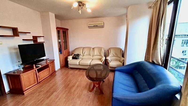 Дава се под наем Тристаен апартамент в Пловдив, Център - 85 кв.м за 600 € - Снимка #1