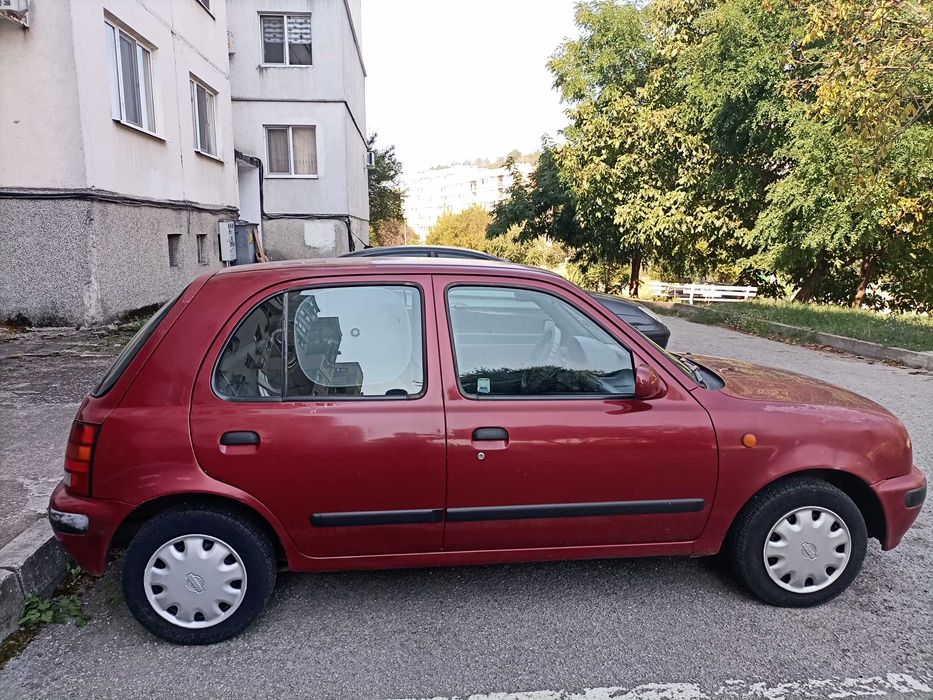 Продашам 5 степенна кутия за нисан микра 1.3 бензин 75кс. 1996г.