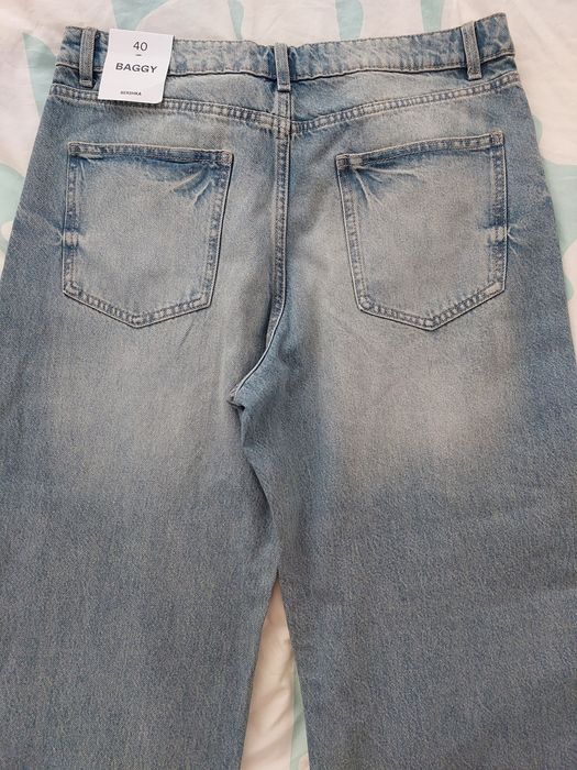 Blugi largi Bershka