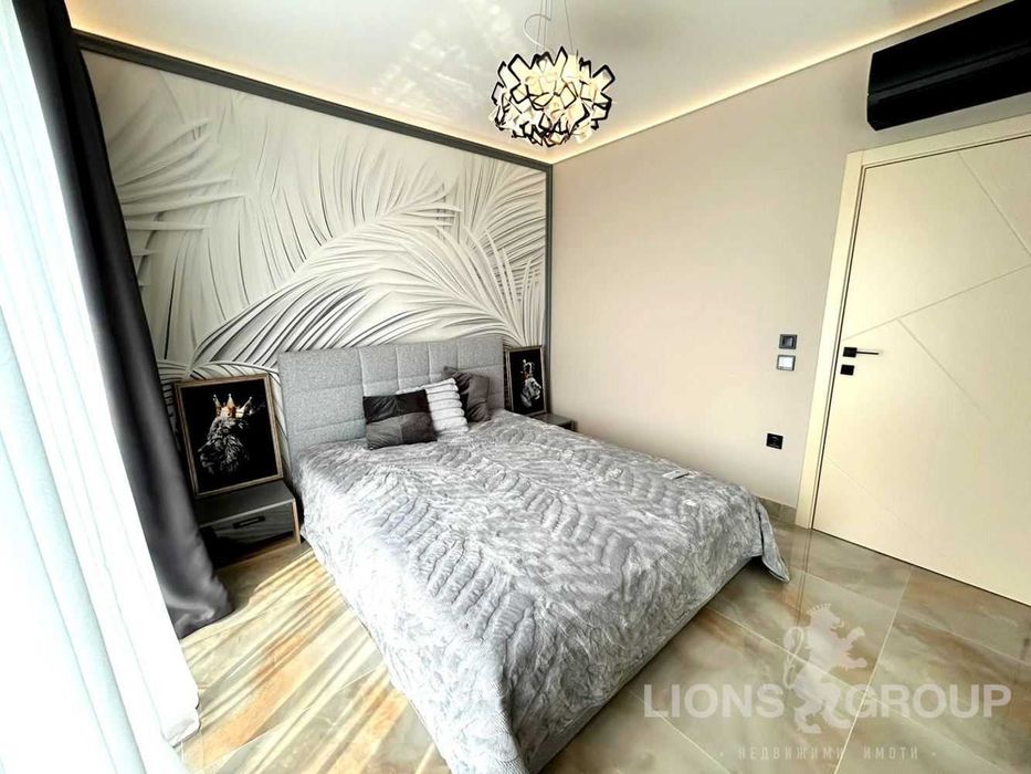 Продава се Двустаен апартамент в Варна, Бриз - 66 кв.м за 3106 €/кв.м - Снимка #8