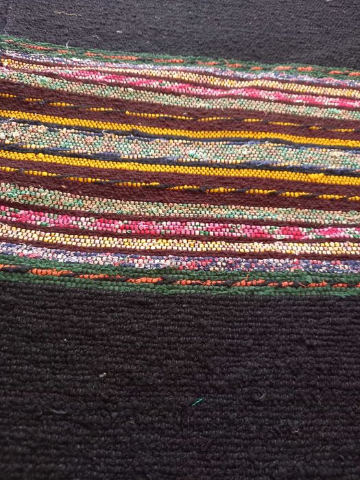 Пъстра тъкана пътека 340 см на115 см