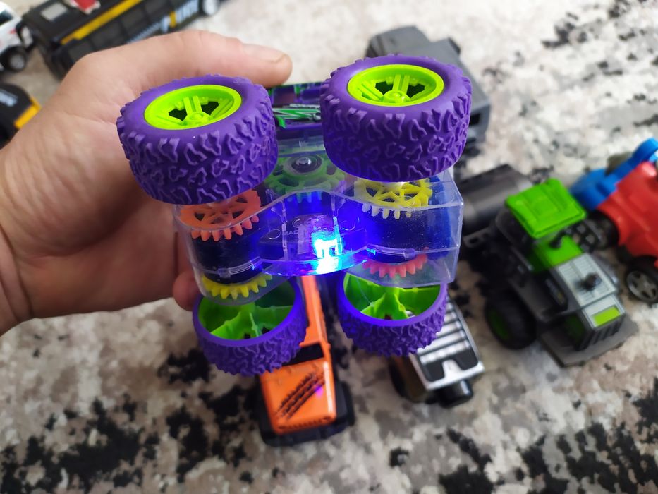 Лот играчки 10 броя