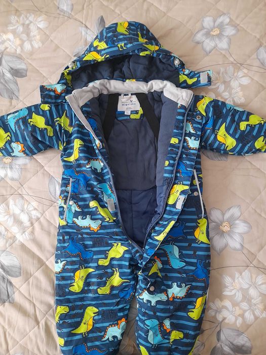 Продам комбинезон зимний на мальчика.