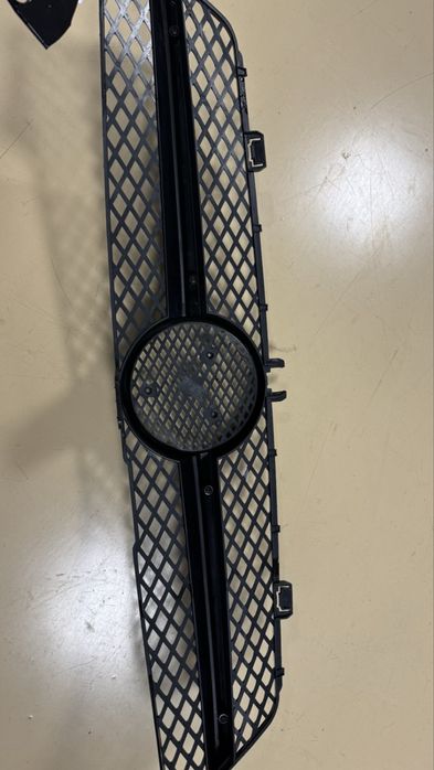 Mercedes W219 CLS AMG решетка FACELIFT  2009-2011 черна предна