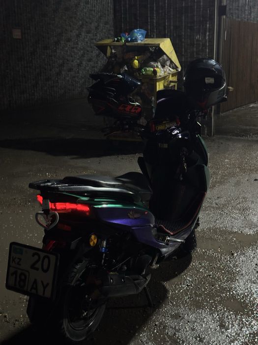 Продам скутер МАКСИ