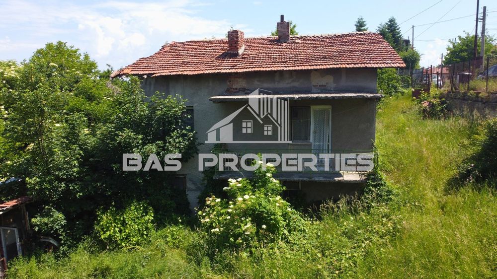 Продава се Къща в с. Иваняне, Област София-град - 162 кв.м за 1075 €/кв.м - Снимка #5