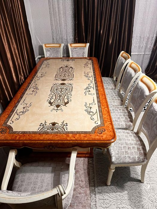 Продам стол в отличном состоянии