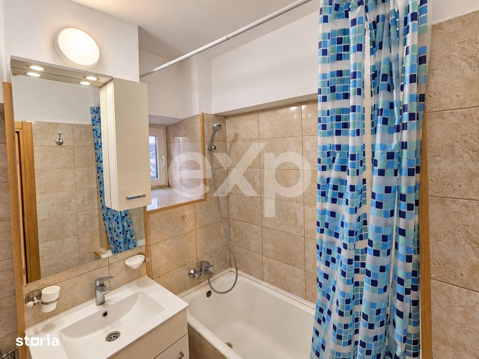 Apartament cu 3 camere, ultracentral in Campina