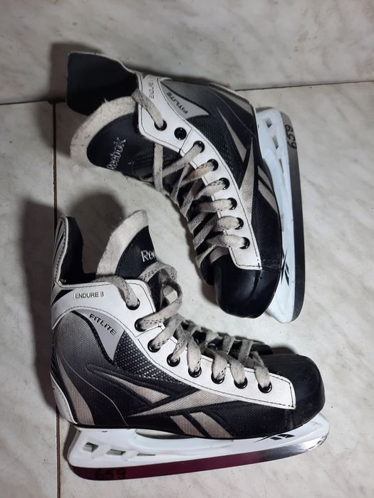 Patine hochey hochei 659 Reebok marime 38 (25  cm)