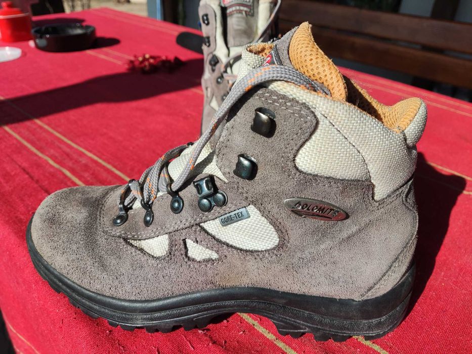 Планински обувки Dolomite