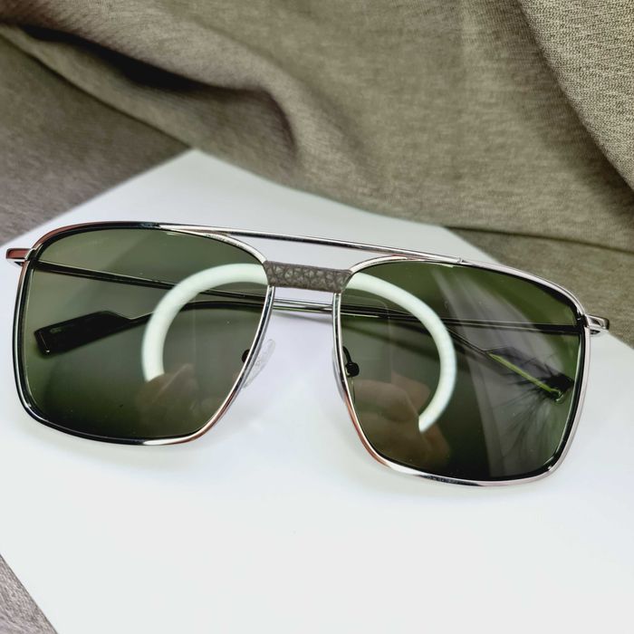 Солнцезащитные очки SF