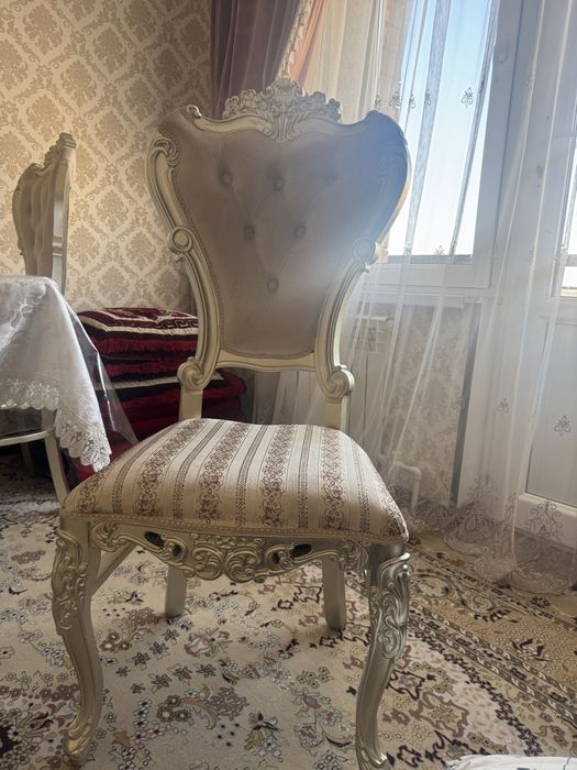 Стол. Стул сотилади