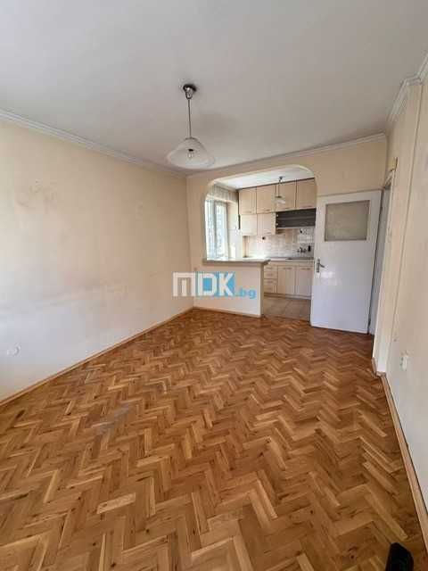 Продава се Тристаен апартамент в Пловдив, Кършияка - 113 кв.м за 849 €/кв.м - Снимка #2