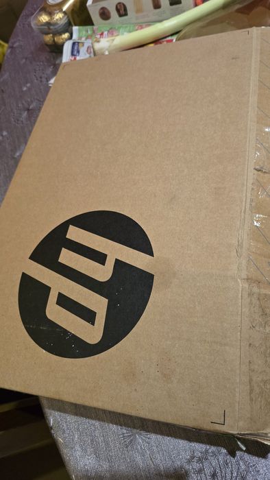 лаптоп HP 15.6инча