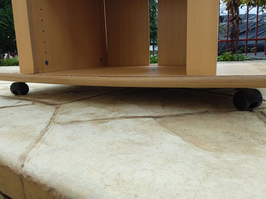 Шкаф за телевизор