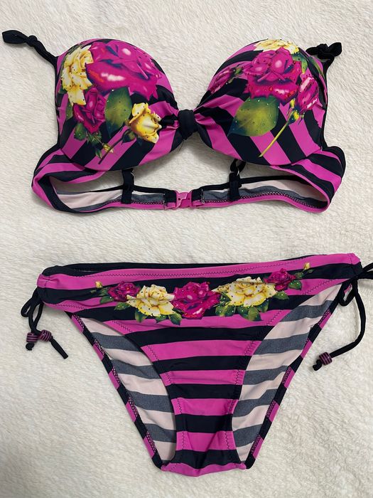 Цветни бански…..