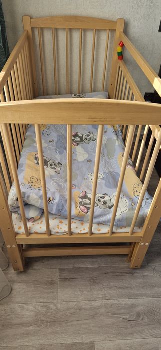 Детская кроватка б/у