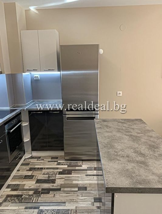 Дава се под наем Двустаен апартамент в София, Център - 80 кв.м за 548.25 € - Снимка #2
