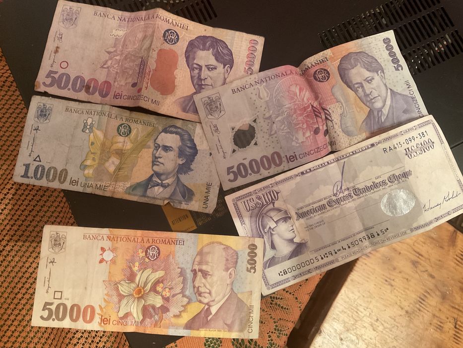 bancnote si monezii foarte vechii