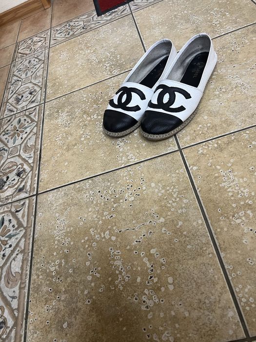 Продам  спадрилии за 3000 chanel кожа