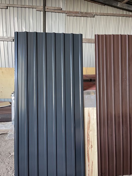 Tablă cutată zincată și colorată