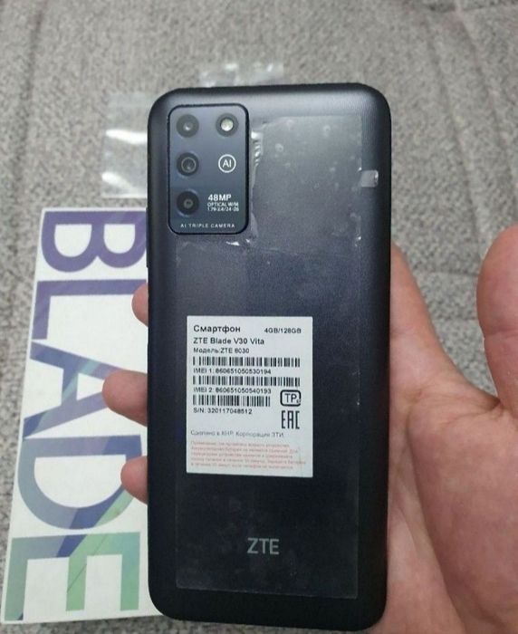 Srochna Prodam Sotiladi ZTE Blade V30 4/128Gb Black 4G Orginal yengi