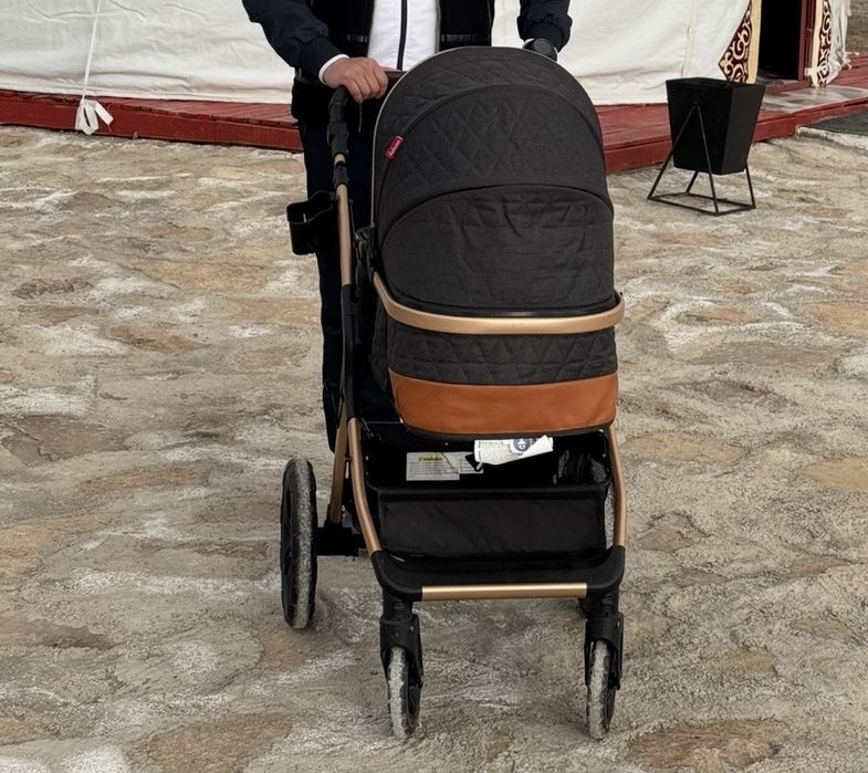 Продам коляску 2в1