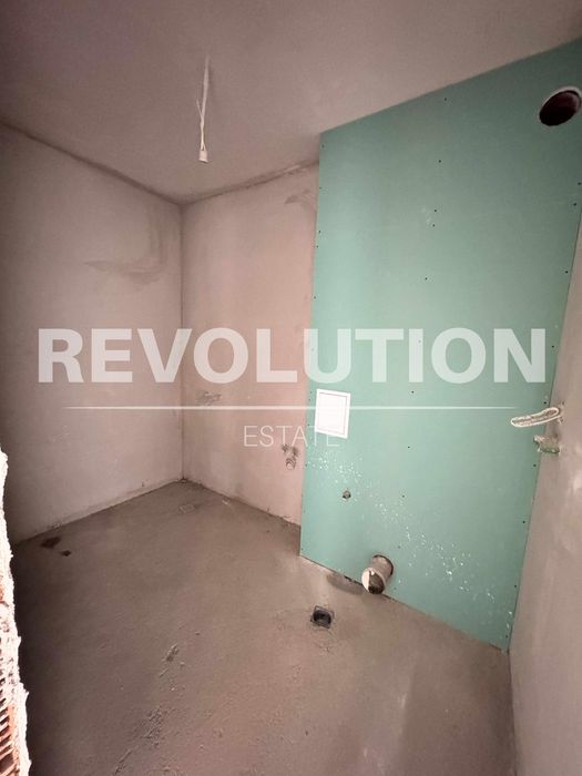 Продава се Двустаен апартамент в Пловдив, Южен - 76 кв.м за 1439 €/кв.м - Снимка #4