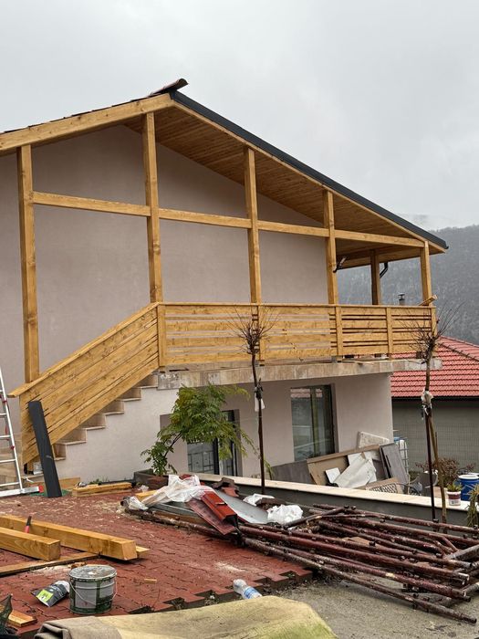 Terasa lemn masiv sau stratificat