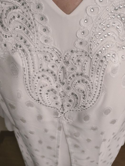 Нарядное белое платье в пол