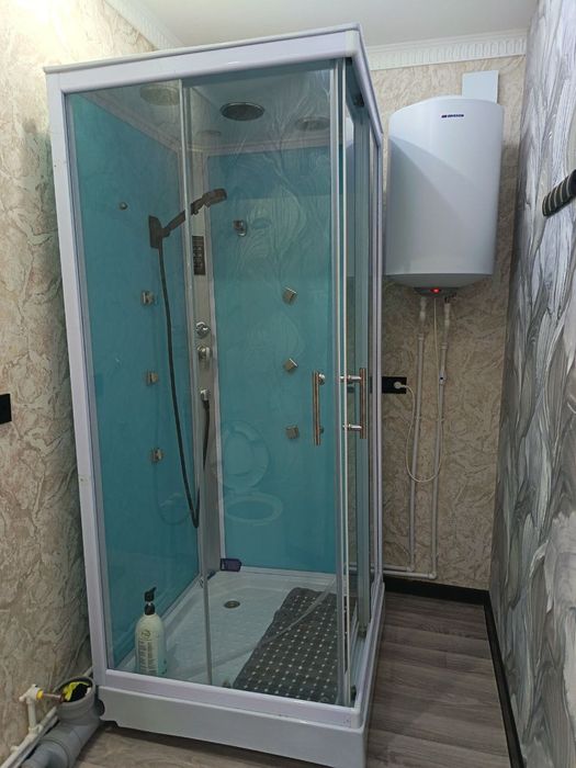 Продается душевая кабина