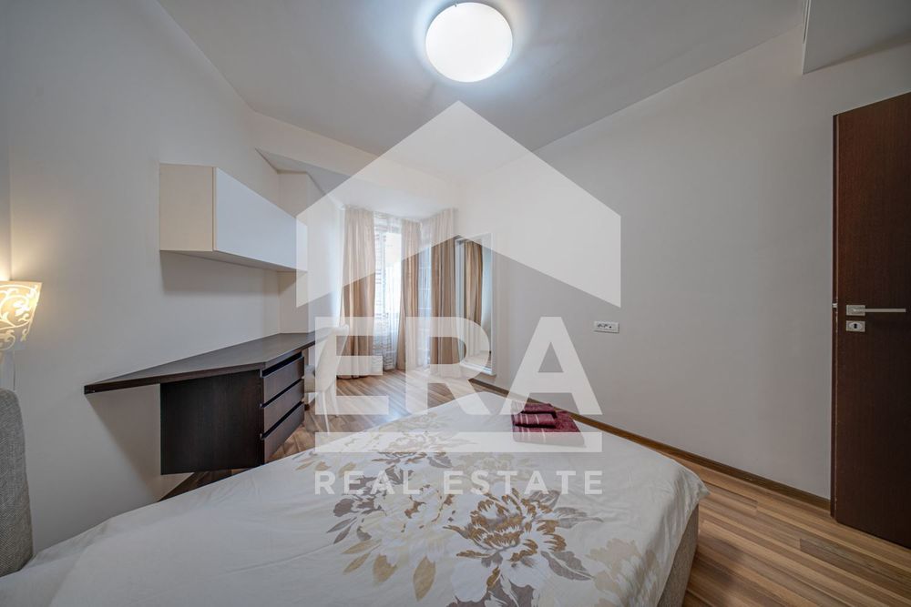 Дава се под наем Четиристаен апартамент в София, Лозенец - 158 кв.м за 2500 € - Снимка #11
