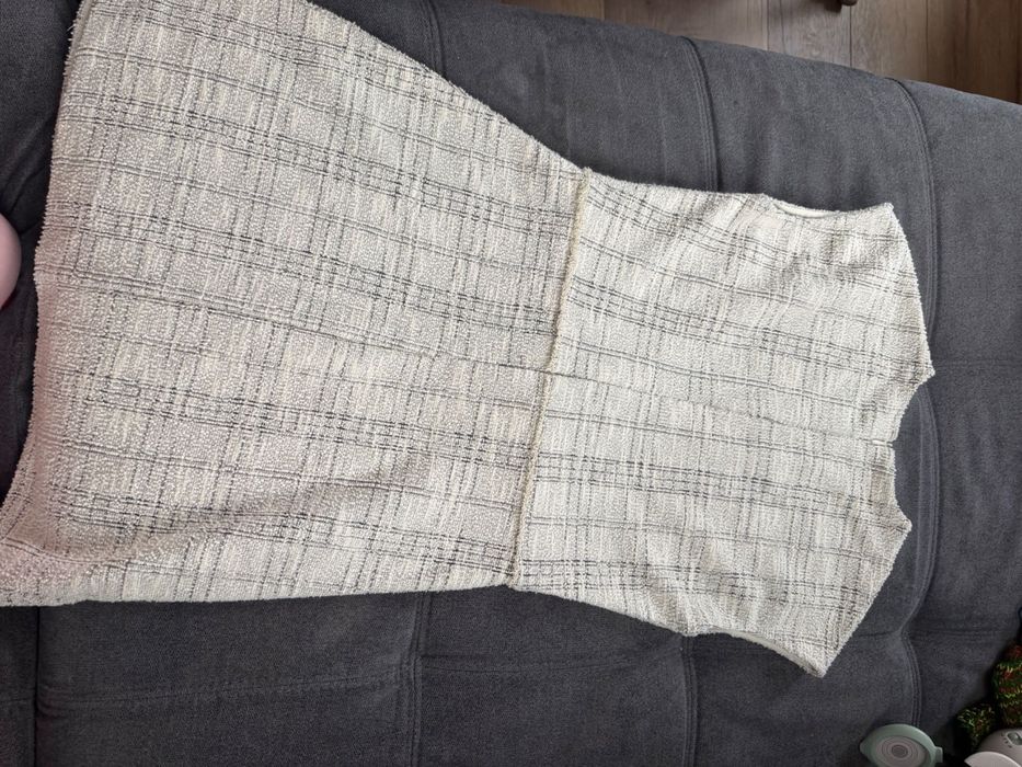 Къса модерна рокля