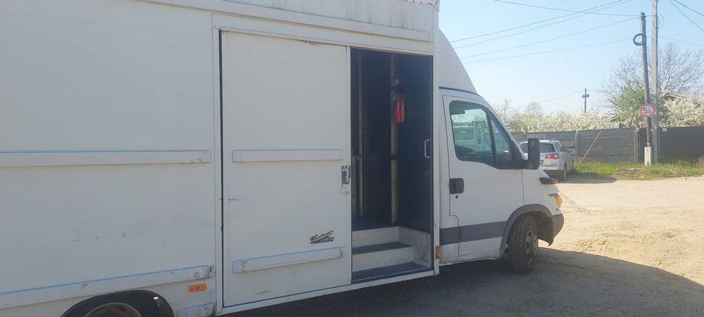 Vând Iveco daily