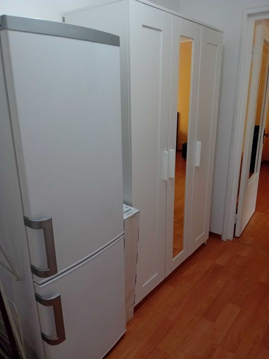 Piata Resita, particular - garsoniera spatioasa, mobilata, utilata