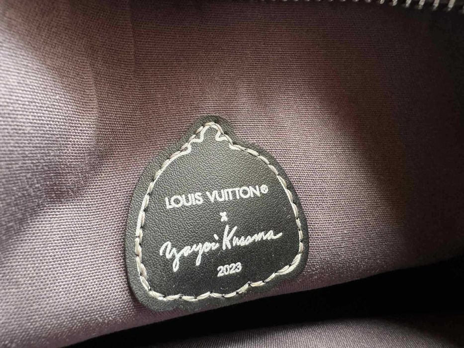 Чантичка Louis Vuitton