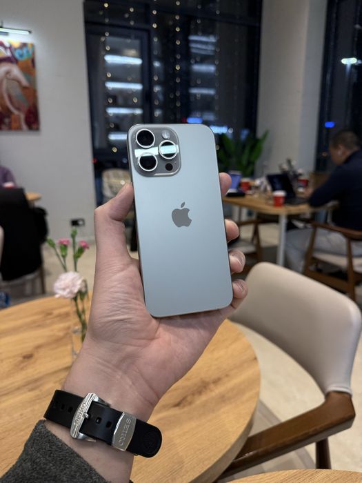Продам iphone 15 pro max 512gb