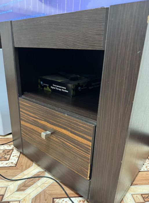 Шкаф набор,2 тумбочки,матрас