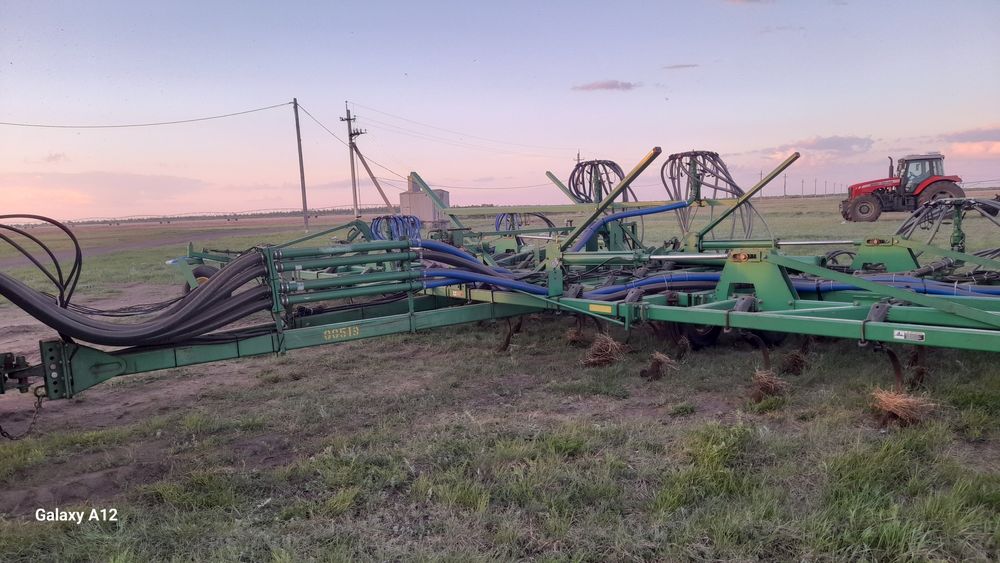 посевной комплекс John Deere 730