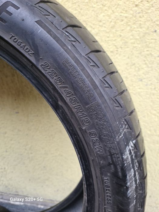 225 45 19 Bridgestone