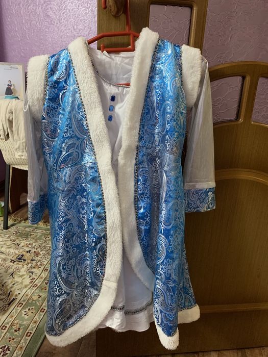 Продается Костюм Снегурочки