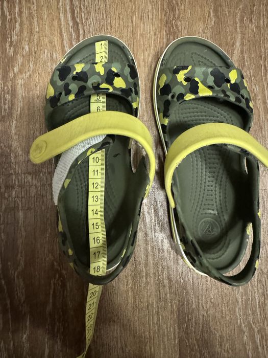 Crocs (17,5 см) сандалии