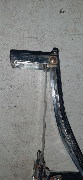 Крачна  палка  за ударен инструмент.