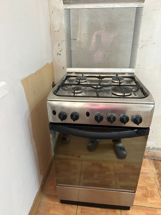 Indesit газовая плита/ духовка