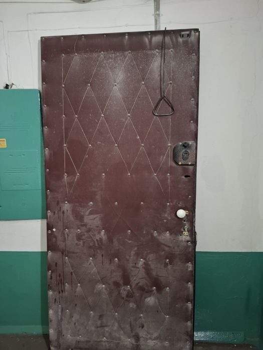 Продам дверь высота 2.20 ширина 1.04