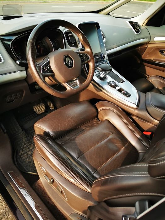 Renault Espace Initiale Paris