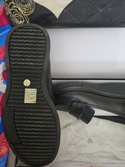 Продам женскую обувь